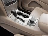  Gear shifter/center console photo